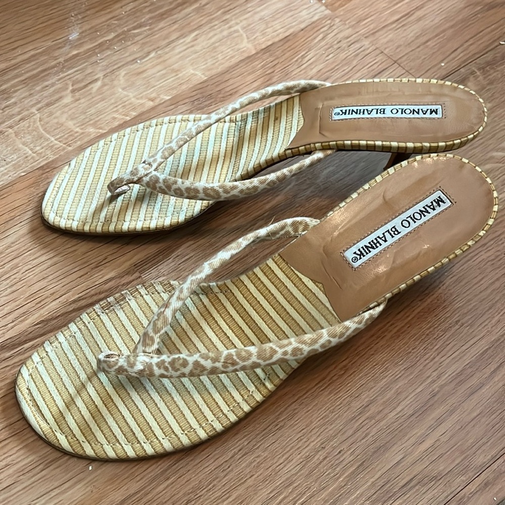 Manolo Blahnik Sandals/Kitten Heels Size 38